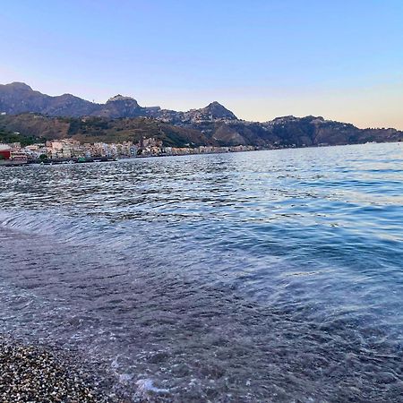 Casa Vacanza Giardini Naxos Taormina Miranaxos Exterior foto