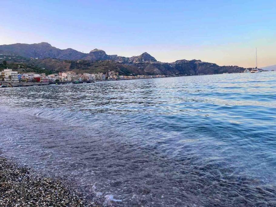 Casa Vacanza Giardini Naxos Taormina Miranaxos Exterior foto